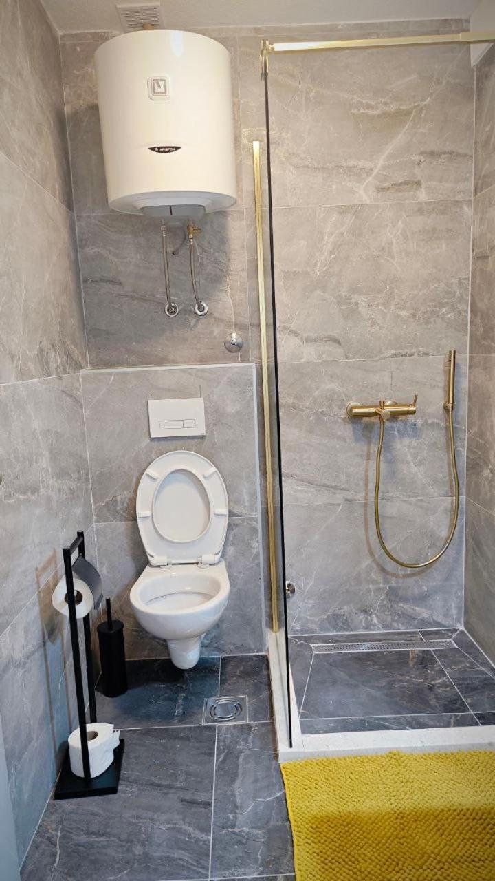 Apartmani Radovic Bijela Dış mekan fotoğraf